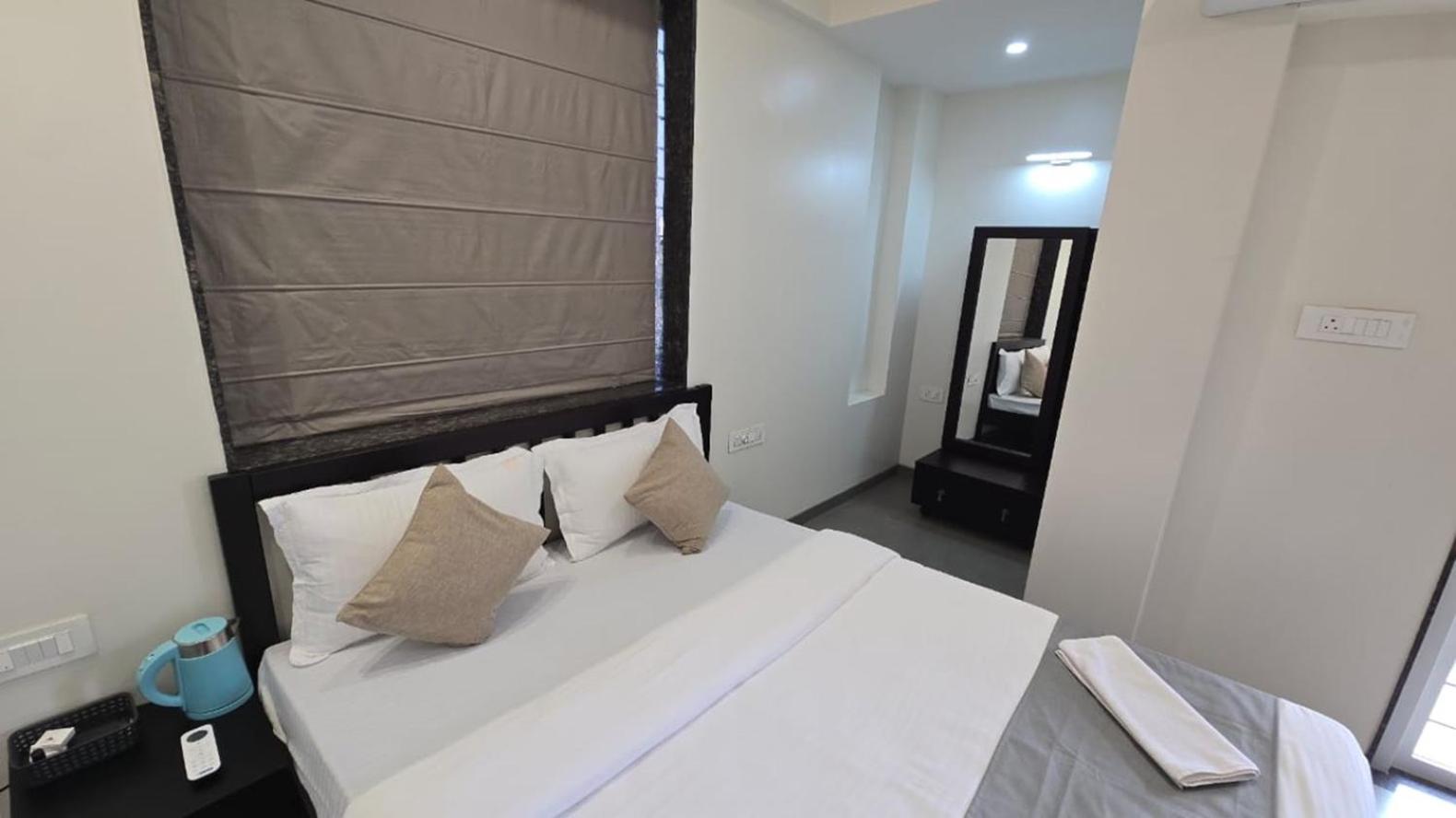 Hotel Orchid Avenue Kolhapur Esterno foto